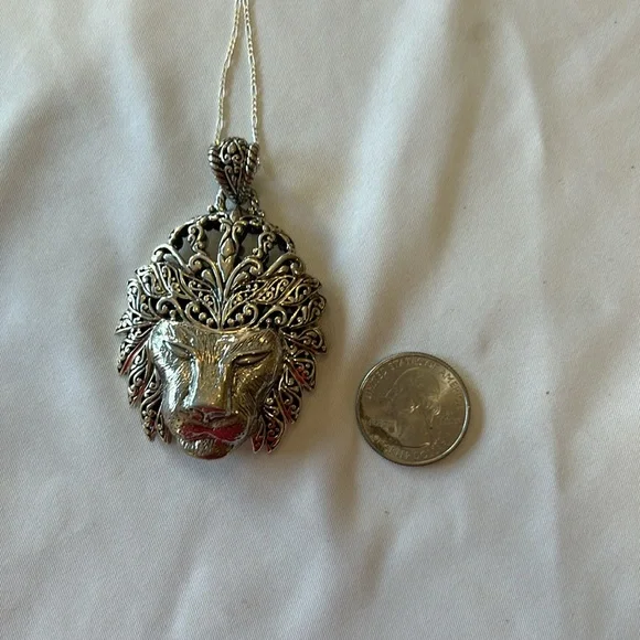 Solid Sterling Balinese Lions Head pendant - Picture 4 of 4